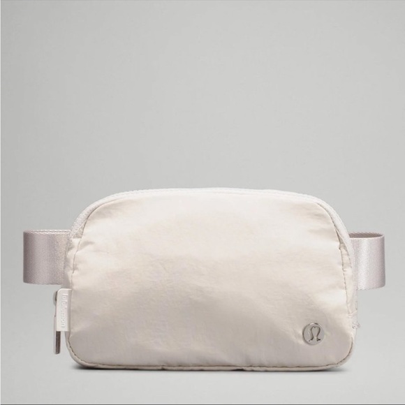NWT LULULEMON EVERYWHERE BELT BAG WHITE OPAL - Picture 2 of 8